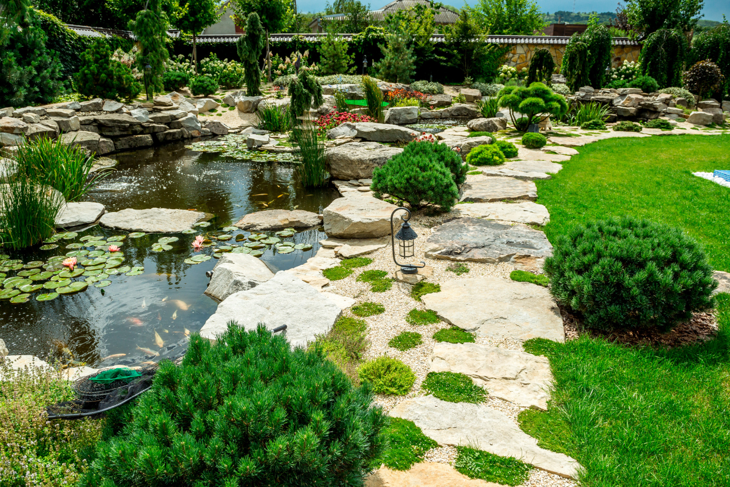 The Benefits of Combining Landscaping and Hardscaping for Residential Properties